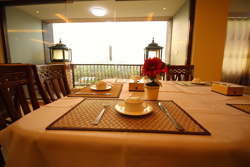 Hotel United Mandalay Extérieur photo