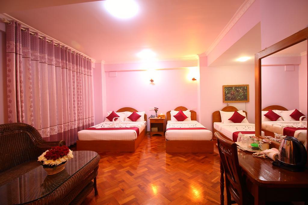 Hotel United Mandalay Extérieur photo