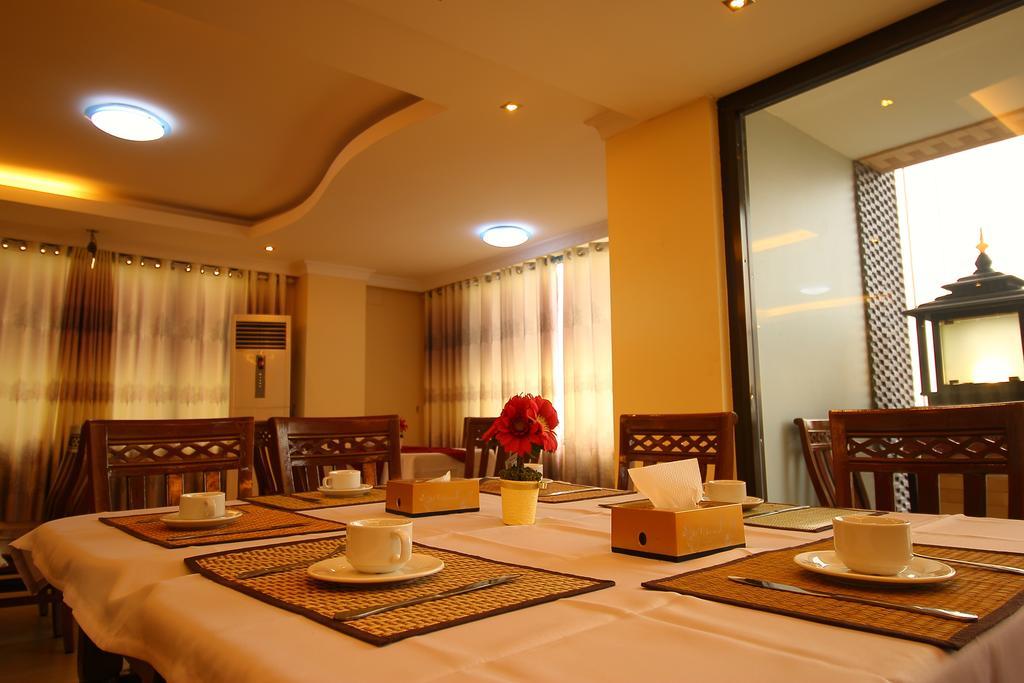 Hotel United Mandalay Extérieur photo