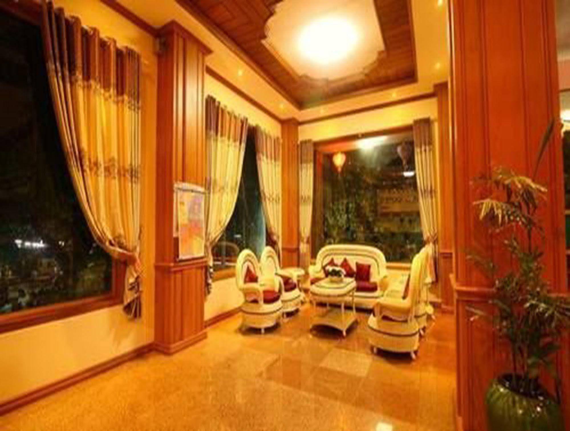Hotel United Mandalay Extérieur photo