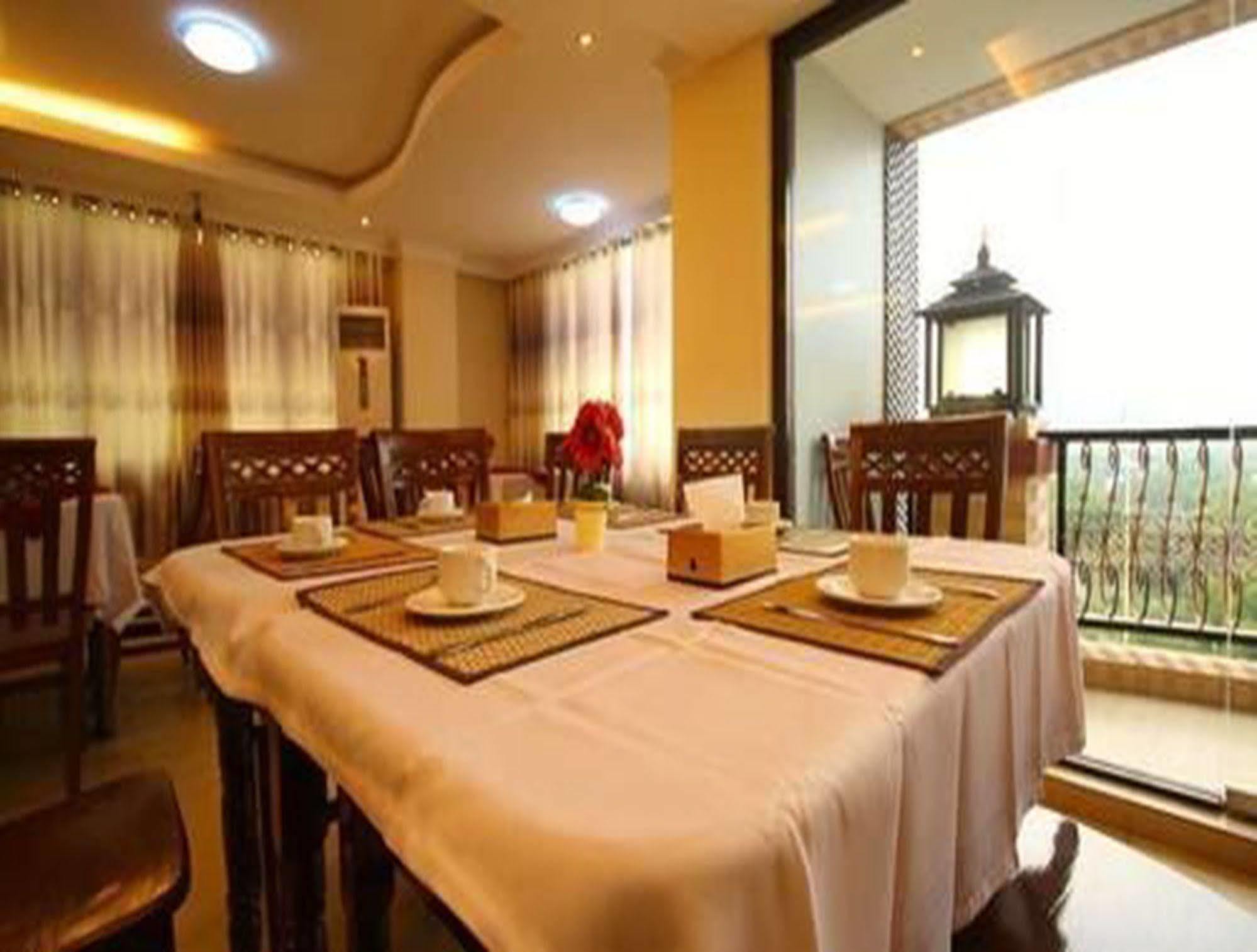 Hotel United Mandalay Extérieur photo