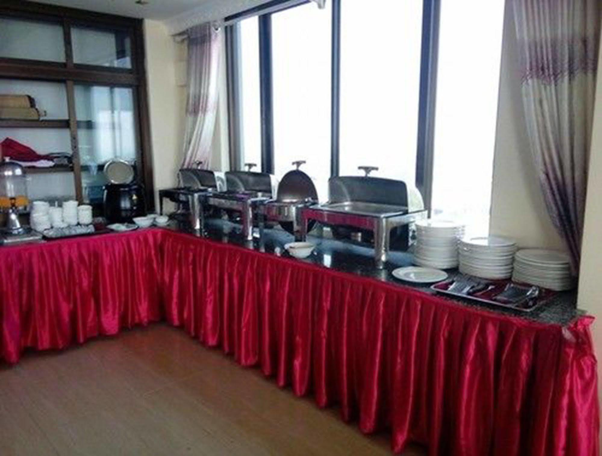 Hotel United Mandalay Extérieur photo