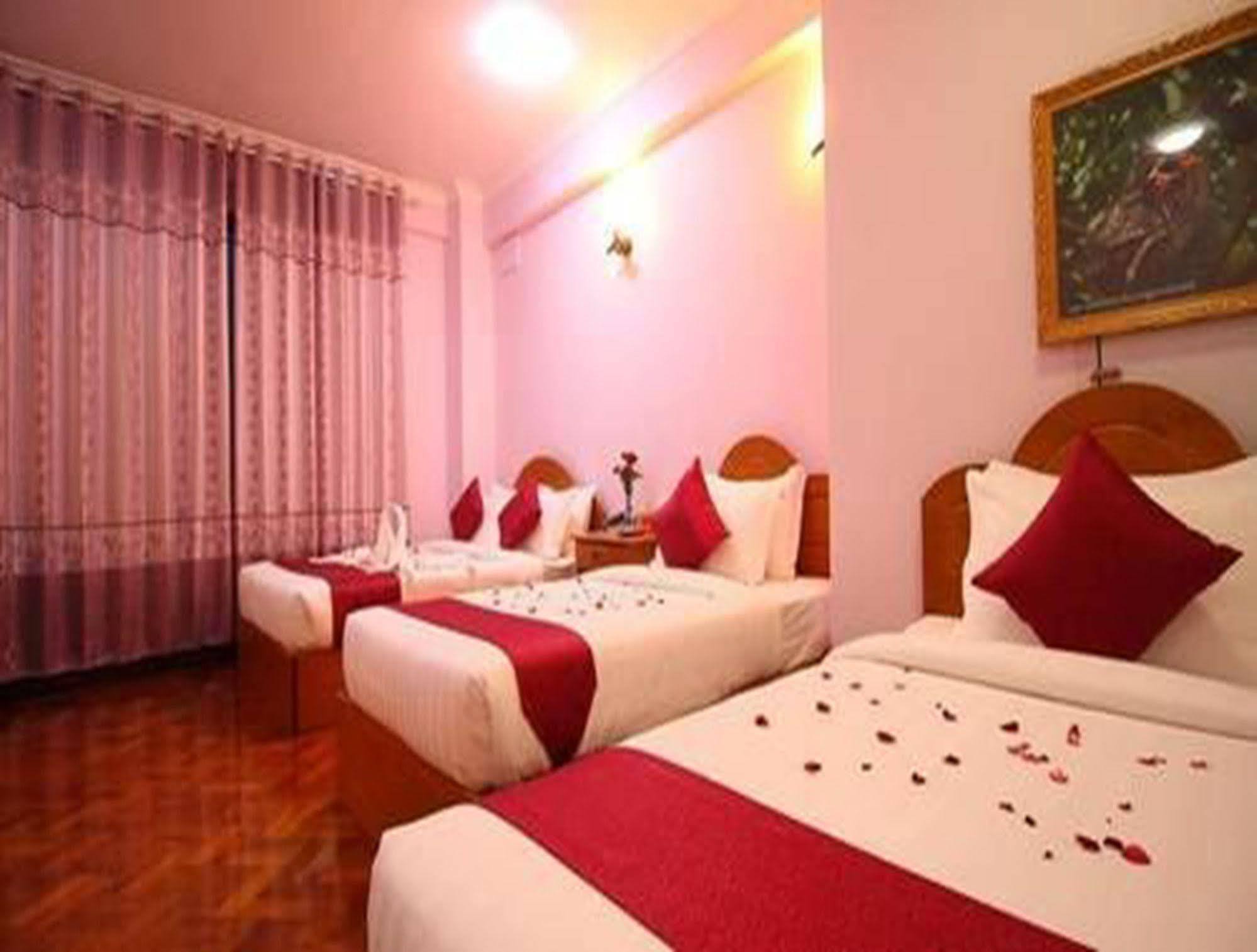 Hotel United Mandalay Extérieur photo