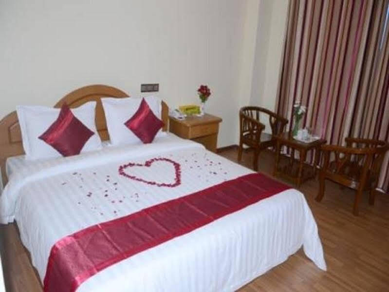 Hotel United Mandalay Extérieur photo